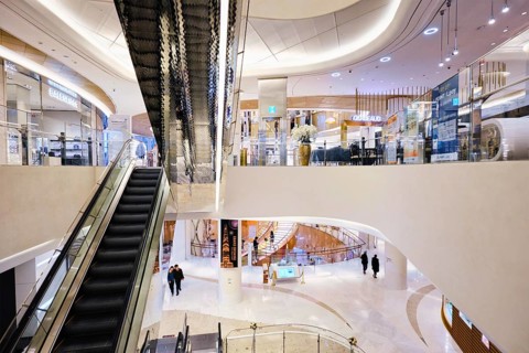 SEOUL, SOUTH KOREA, April 1, 2016 : Recently opened Lotte Avenuel Koreaâ??s largest department