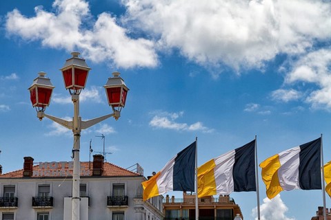 Three Flags of Arcachon, Streetlight, Jetée Thiers Pier, Arcachon, Gironde, Aquitaine, France,