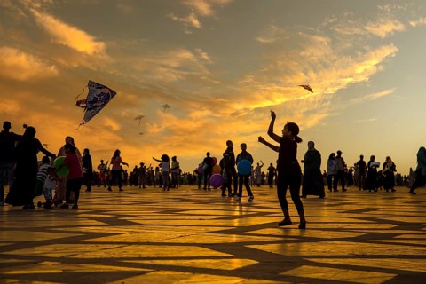 Casablanca, Morocco », August 2018: a young woman with the kite in the Hassan II Mosque