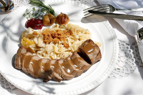 Swabian cuisine, roast venison with spaetzle, chestnuts and breadcrumbs, breadcrumbs, saddle of
