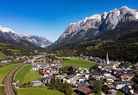 Drone image, settlement area, view of village with church, Pfarrwerfen, Tennengebirge, Salzachtal,