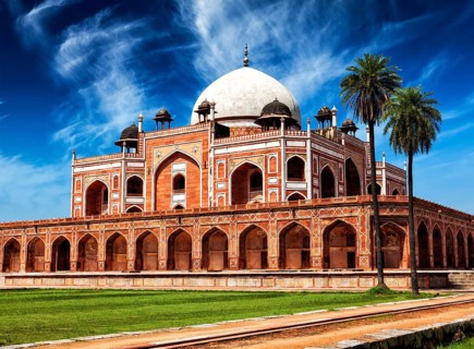 Famous indian landmark and tourist attraction, Humayun's Tomb. Delhi, India, Asia