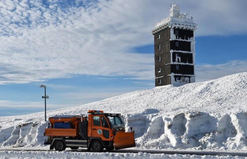 Winter service in front of the weather station on the Brocken, Saxony-Anhalt, Germany, Europe