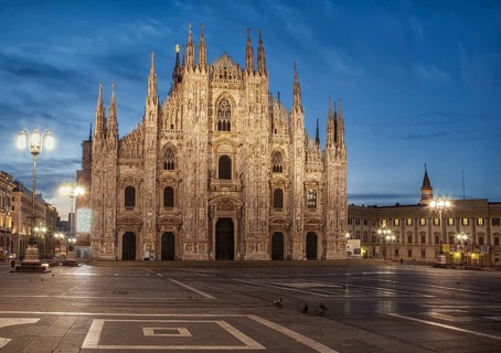 Milan cathedral on sunrise