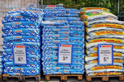 Potting soil in plastic bags, wholesale market, V-Markt, Kempten, Allgäu, Bavaria, Germany, Europe