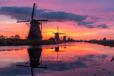 Sunrise on the KInderdijk, Netherlands
