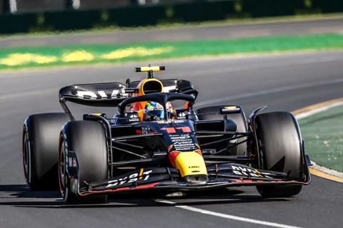 MELBOURNE, AUSTRALIA, APRIL 2: Sergio Perez of Mexico drives the Oracle Red Bull Racing RB19 on