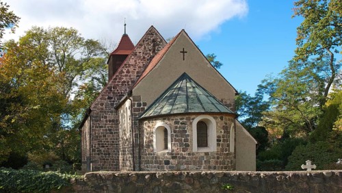 Rear view of the village church with apse, Stahnsdorf, Potsdam-Mittelmark district, Brandenburg,