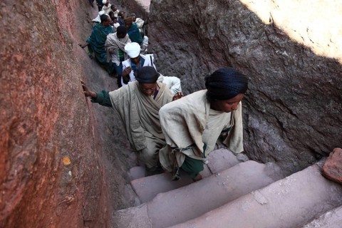 Rock churches of Lalibela, pilgrims on the way between the rock churches, Ethiopia, Africa