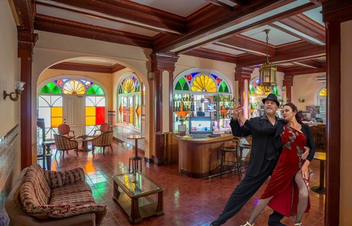 Tango in Bar on Cuba Composing