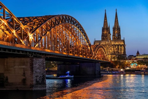 Cologne Cathedral, has been shining in new light since Easter 2025, the old metal halide lamps have