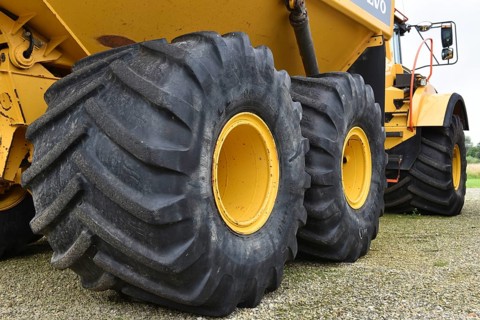 Car tyres from a dump truck