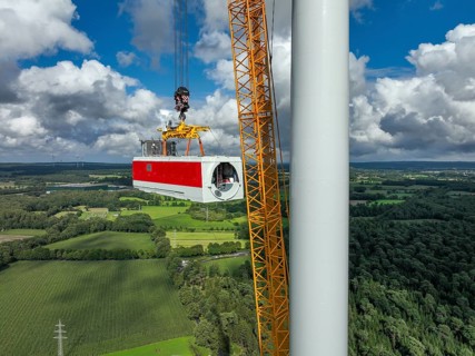 Dorsten, North Rhine-Westphalia, Germany, construction of a wind turbine, the first wind turbine of
