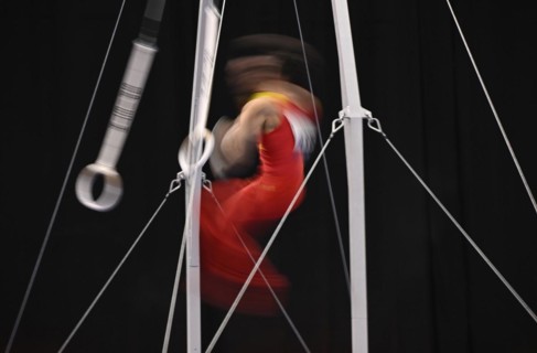 Gymnastics, artistic gymnastics, gymnasts, men, feature, movement, movement effect, wipe effect,