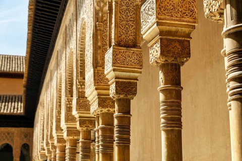 Colonnade, marble columns, arabesque Moorish architecture, Court of the Lions, Nasrid Palaces,