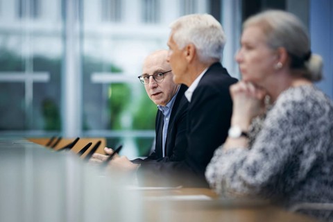 Ralf Wintergerst, Bitkom President and Sinan Selen, Vice President of the Federal Office for the