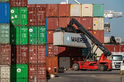 Port of Duisburg Ruhrort, DeCeTe, Duisburger Container-Terminal, container loading, loading and
