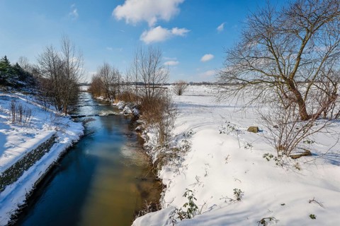 Hamm, North Rhine-Westphalia, Germany - Sunny winter landscape in the Ruhr area, ice and snow on
