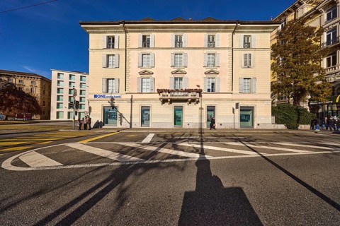 One Swiss Bank, historical building, deep blue sky, street Riva Giocondo Albertolli, Lugano,