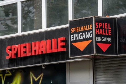 Arcade, closed, Northern city centre, Viehoferstrasse, Essen, North Rhine-Westphalia, Germany,