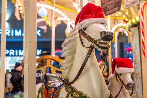 Pre-Christmas season, Christmas market in the city centre of Essen, Kennedyplatz, historic