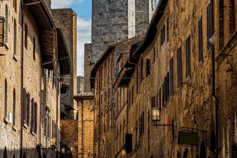 Medieval alley, old town, architecture, building, San Gimignano, Tuscany, Italy, Europe
