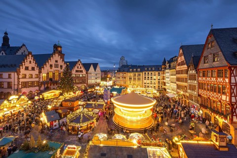 The carousel on the Römerberg turns. The Frankfurt Christmas Market was officially opened on 25