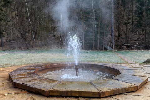 Neumühle thermal spring with a constant water temperature of 25 degrees Celsius, Geilsdorf,