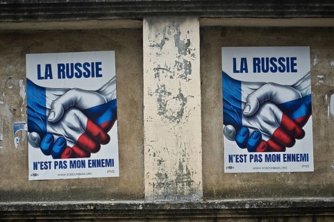 Political posters written in french language, La Russie n est pas mon ennemi (i.e. Russia is not my