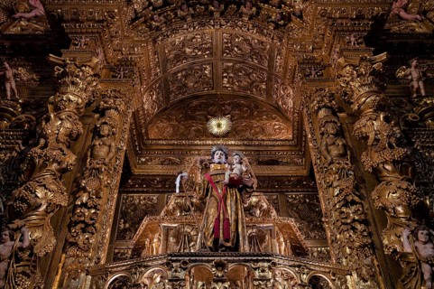 Interior view, altar with patron saint Anthony and baby Jesus, Igreja de Santo António church,