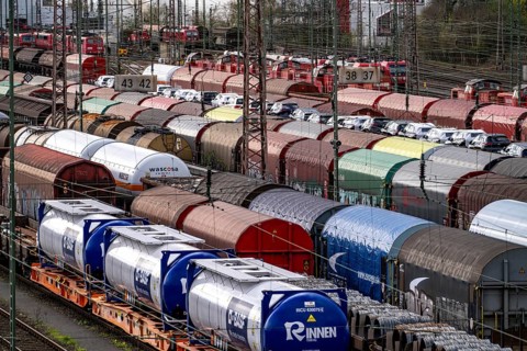 The Hagen-Vorhalle marshalling yard, one of the 9 largest in Germany, is located on the