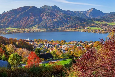 Panorama of village and lake in autumn, Tegernsee, Tegernsee, Tegernsee valley, Mangfall mountains,