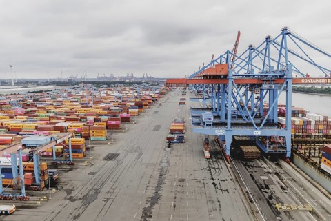 Altenwerder container terminal in Hamburg, 26/07/2024. /