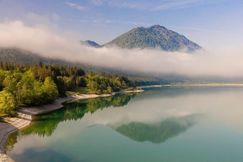 Early morning at the Sylvenstein reservoir, Reservoir in the Isarwinkel, municipality of Lenggries,