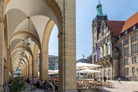 Arcade of the Red Tower Gallery, Market Square and New Town Hall, Chemnitz, Saxony, Germany, Europe