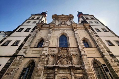 Namen-Jesu-Kirche seen from bottom to top, post-Gothic church building in the narrow Bonngasse,