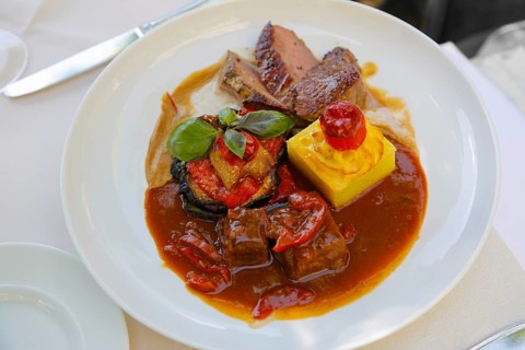 Restaurant Schloss Haigerloch, two kinds of beef, meat dish, potato gratin, sauce, brown sauce,