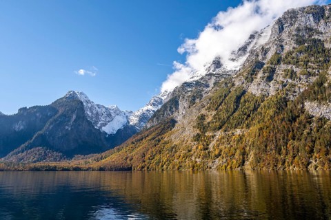 Königssee with Watzmann massif, autumnal mountain landscape reflected in the lake, Berchtesgaden