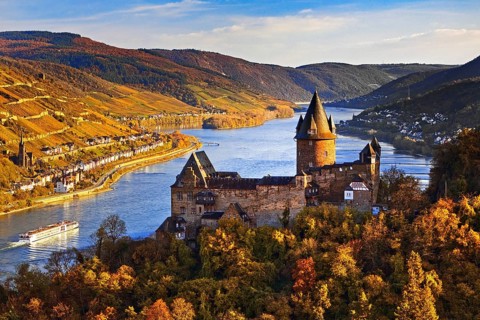 Stahleck Castle, hilltop castle overlooking the Rhine, Bacharach, UNESCO World Heritage Upper