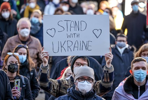 Wesel, North Rhine-Westphalia, Germany, Demonstration against Putin's war in Ukraine. Peace
