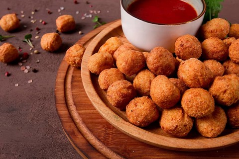 Chicken popcorn, deep fried, nuggets, close-up, rustic, no people