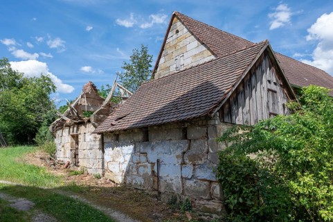 Old, partially dilapidated farmstead, Middle Franconia, Bavaria, Germany, Europe