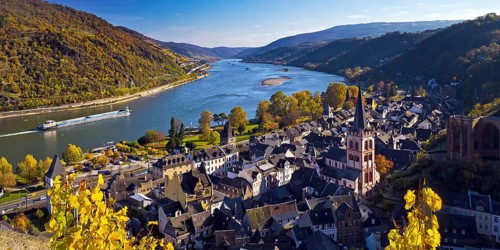 Autumn view of Bacharach on the Rhine with St. Peter's Church, UNESCO World Heritage Upper Middle