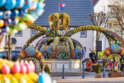 The Easter fountain in Schechingen has around 13, 000 hand-painted eggs. This makes it one of the