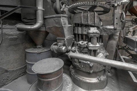 Stamping machine for the production of zinc powder of a metal powder mill, founded in 1900,