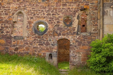 At the end of the 12th century, Dietrich the Afflicted, Margrave of Meissen, donated a convent in