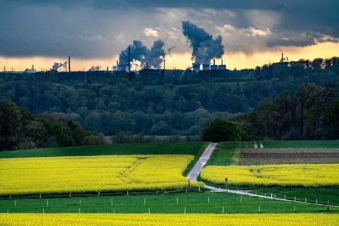 View over Mülheim an der Ruhr, Ickten, rape fields, over the Ruhr heights, to Duisburg-Hüttenheim,
