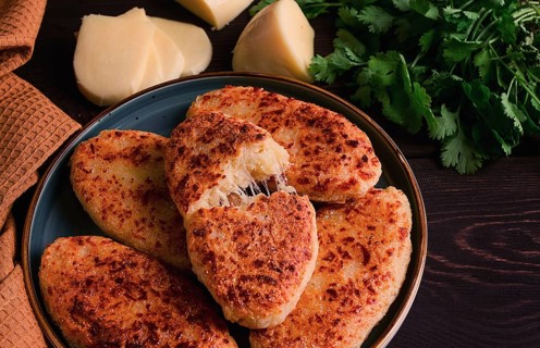 Chvishtari, corn flour tortillas with cheese, pastries, Georgian cuisine, Mchadi, homemade, top