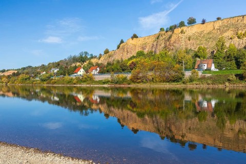 On the Elbe near Meißen opposite Karpfenschänke, Meißen, Saxon Elbland, Saxony, Germany, Europe
