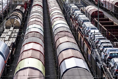 The Hagen-Vorhalle marshalling yard, one of the 9 largest in Germany, is located on the
